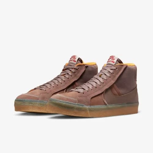 Nike SB Zoom Blazer Mid Premium PLUS